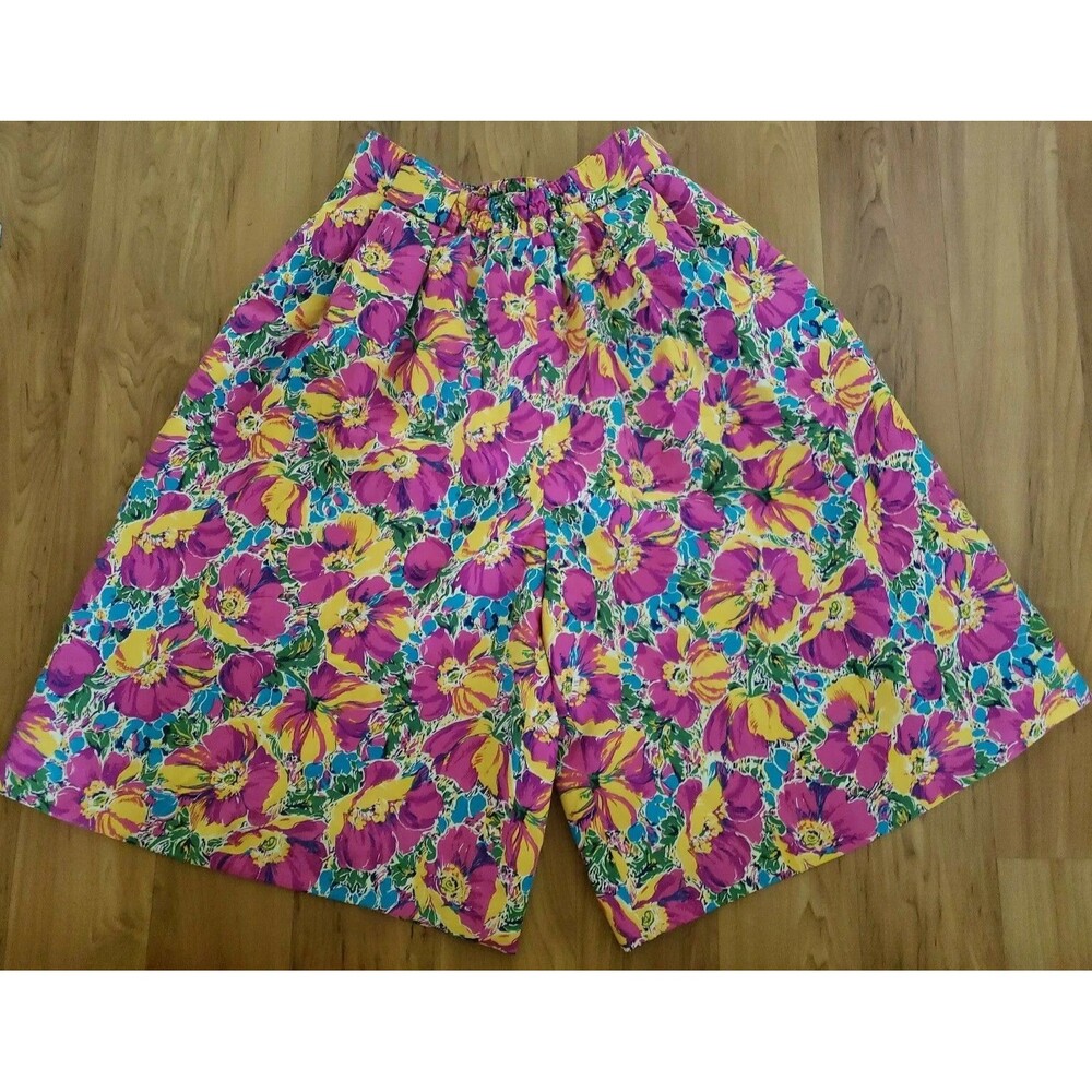 Vintage 90s Women M Shorts High Waisted Bright Floral Flowy Korean Canvas Brand